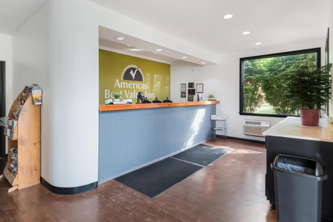Americas Best Value Inn-Painted Post Ngoại thất bức ảnh